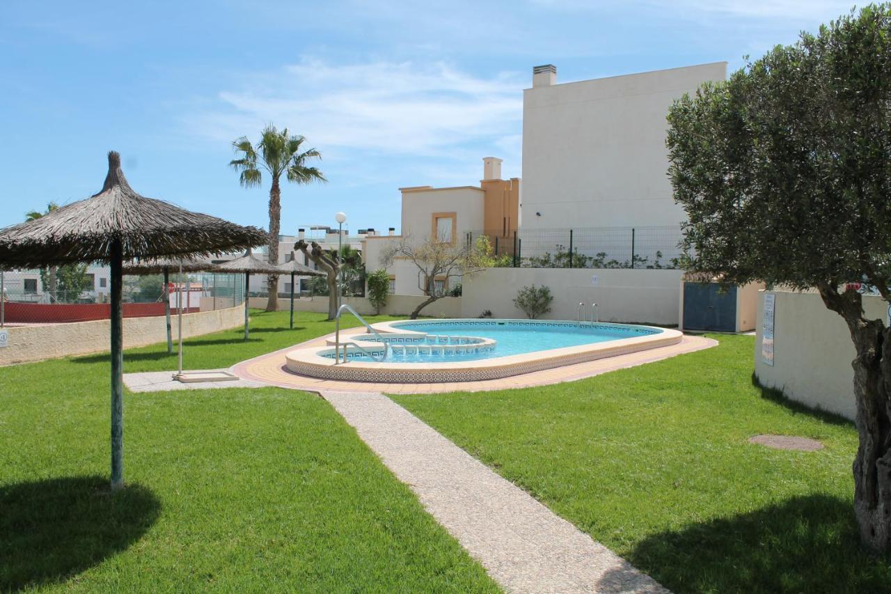 High Tech Villa Navia Spanien Orihuela Buitenkant foto