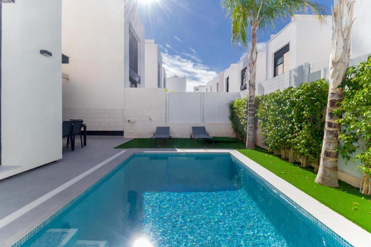 High Tech Villa Navia Spanien Orihuela Buitenkant foto